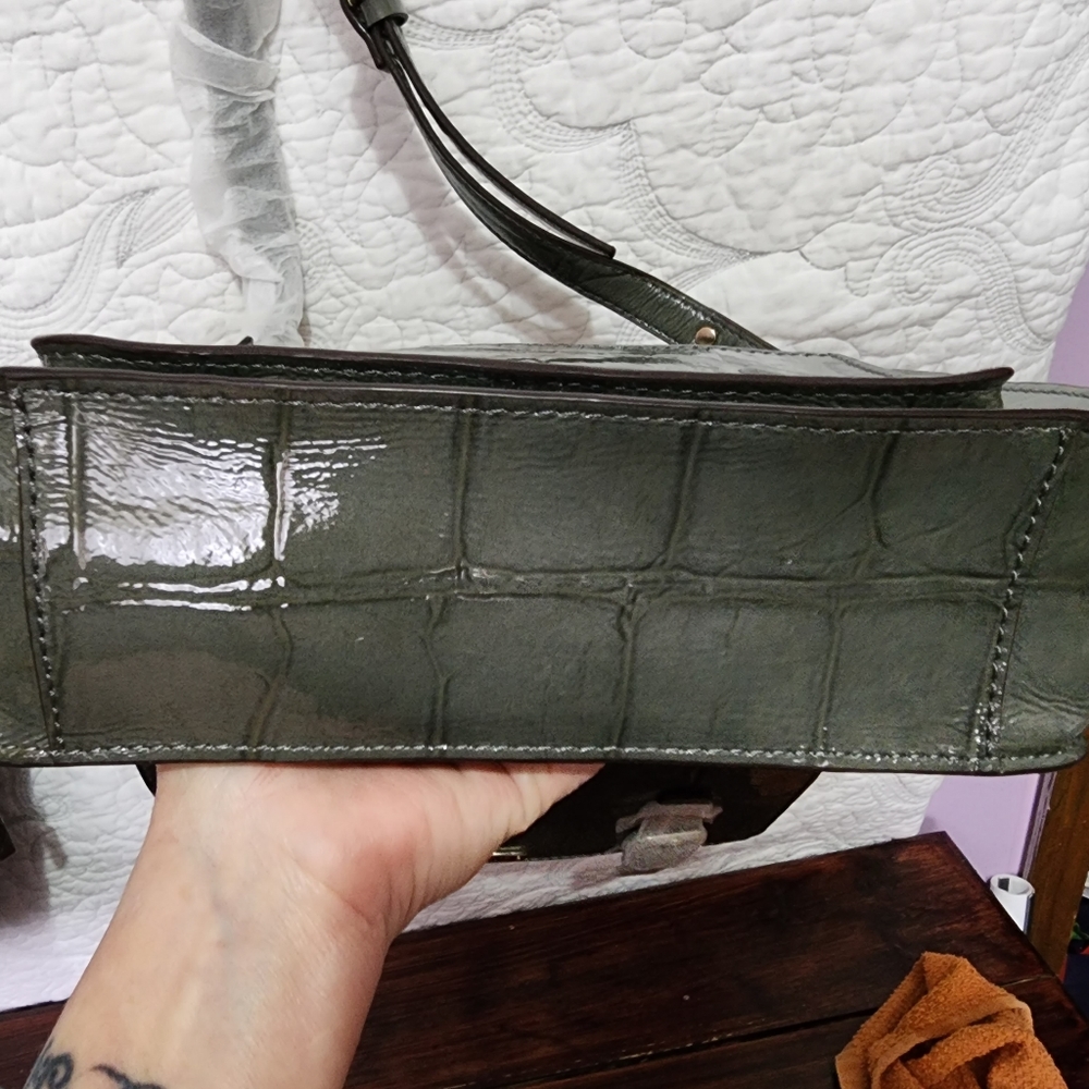 Kate Spade Purse - Picture 9 of 12